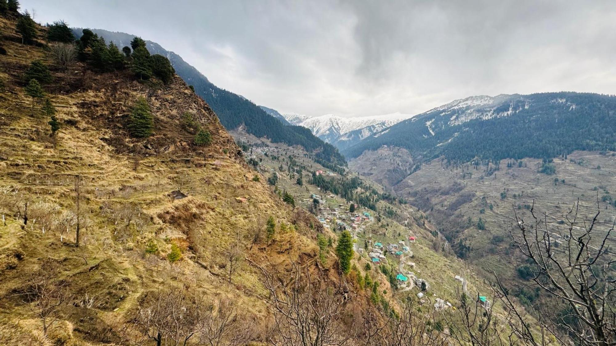 Tlo-The Life Outdoor Hallan 1 Nagar  Bagian luar foto